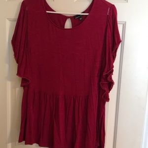 Burgundy shirt sleeves top